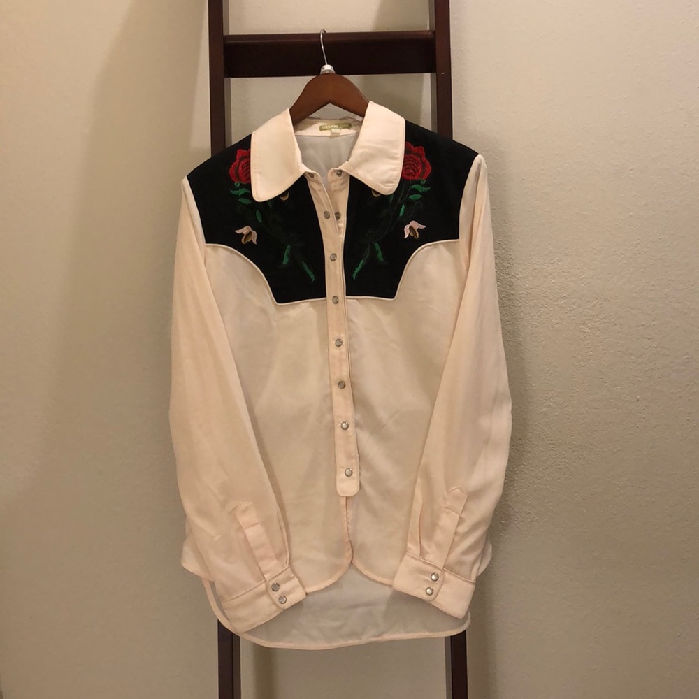 Gianni Bini Western Style Embroidered Satin Top